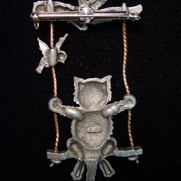 🆕 JJ Jonette Jewelry Cat in Swing Pin Brooch - Picture 4 of 4